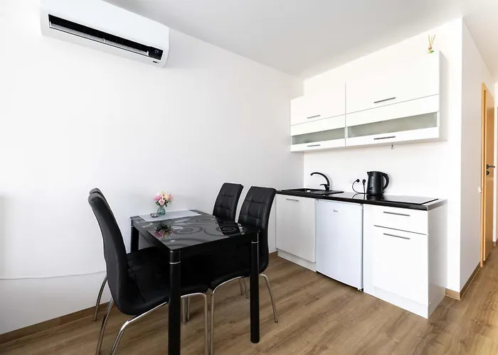 Апартаменти W/balcony @manosventove, By Cohost