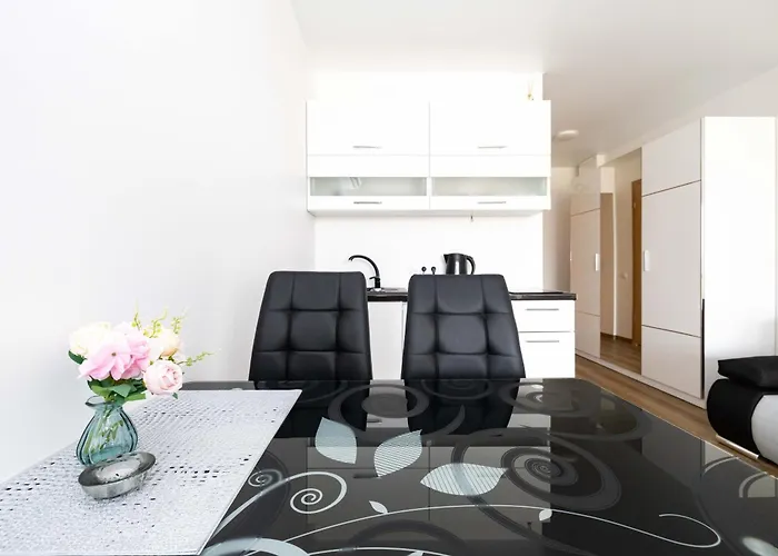 W/balcony @manosventove, By Cohost * Паланга