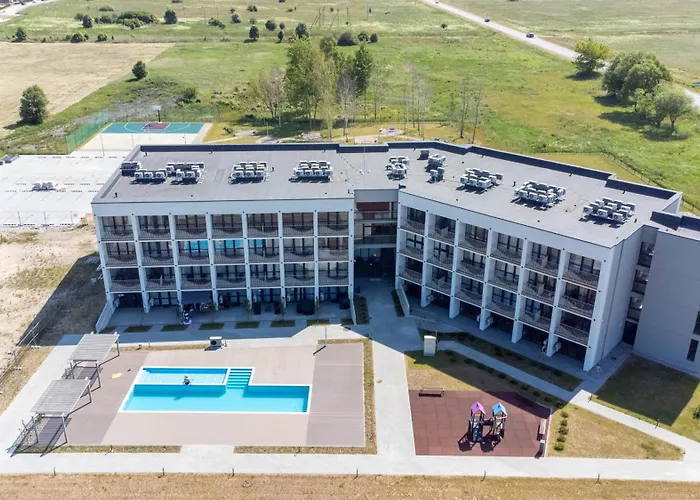 W/balcony @manosventove, By Cohost