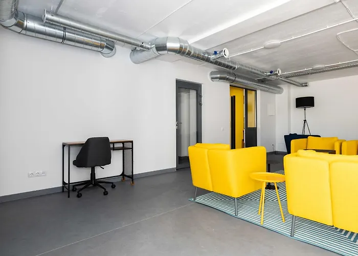 W/balcony @manosventove, By Cohost Апартаменти Паланга