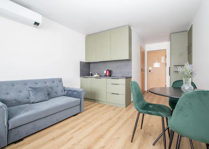 W/balcony @manosventove, By Cohost Апартаменти *