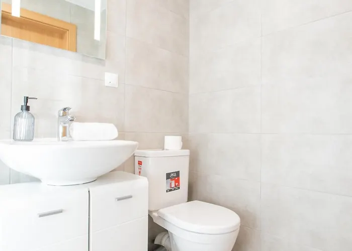 W/balcony @manosventove, By Cohost Апартаменти Паланга