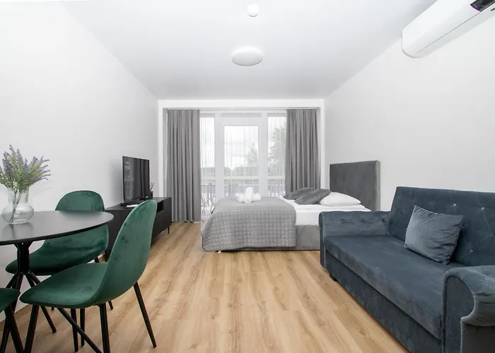 W/balcony @manosventove, By Cohost Паланга